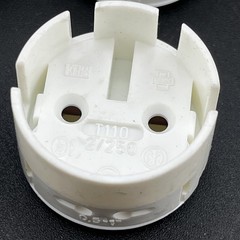 BJB T110 26.420 G13 Fluorescent Socket (LOT OF 4)
