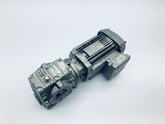 SEW-EURODRIVE SA47 DRN80M4 Gearbox 17.62:1-Ratio 1hp 230/460V IP54 3ph 1-1/4″-B
