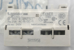 SCHNEIDER ELECTRIC GVAE11 PLUG IN AUXILIARY/AUX CONTACT BLOCK 034343 LOT OF 4PCS