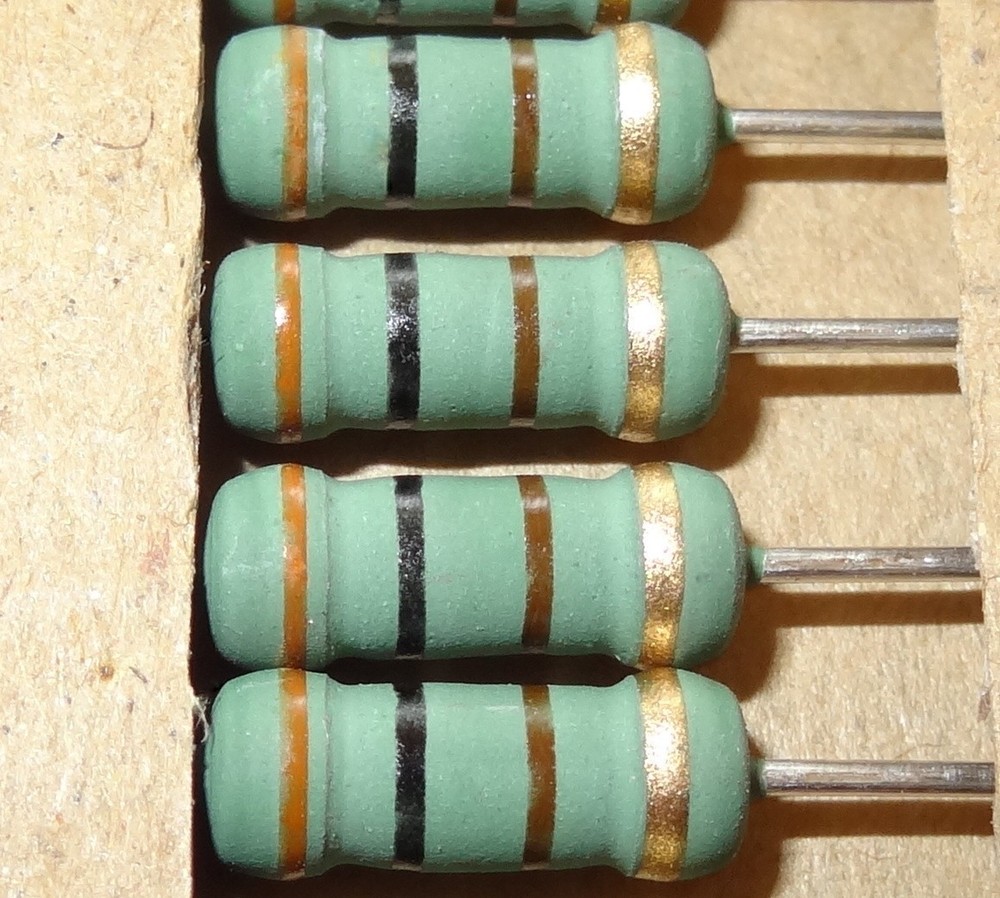50 pcs 300 ohm 2W Metal Oxide Power Resistors. ROHS