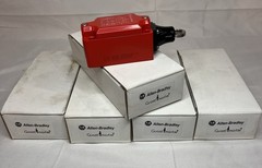 NOS Qty.5 Allen Bradley Limit Switch 440P-MRPS11 Series A 1/2NPT