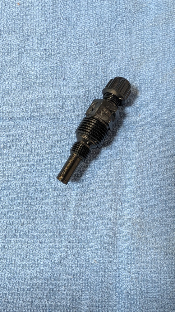 STENNER PUMP UCAK300 INJECTOR W/NUT & FERRULE 1/4″