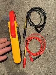 Fluke 902FC True-RMS HVAC Clamp Meter With Leads No Case