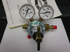Uniweld RHT8010 Two Stage Fuel Gas Series Compressed Gas Regulator