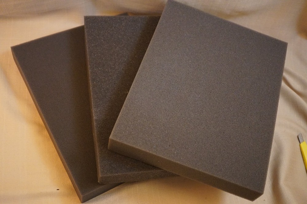 Lot 3 – Recycled Foam Gray Packing shipping Protection Medium Density Block 3x