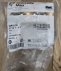 SharkBite Max 1 In. Tee, Pack of 3, Push to Connect 1 in., 3 Pack, Brass