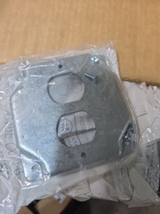RS-12, 4″ SQUARE COVER 1/2 HIGH 2-9/64 V571-BC Box Of 25 Receptacle Outlet