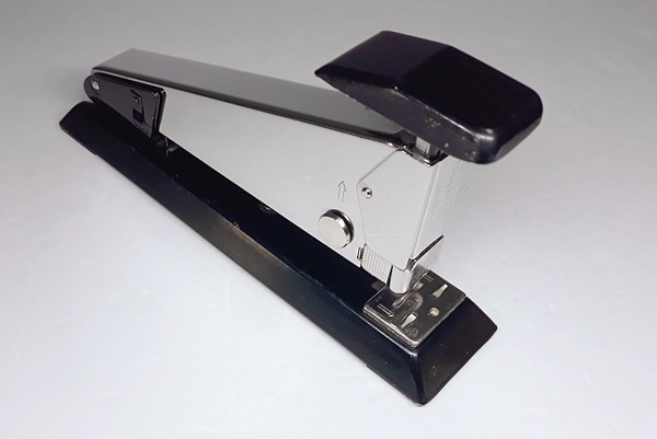 ISABERG RAPID ▪️ Classic 2 ▪️ Black & Chrome STAPLER 🔸️ Sweden 🔸️ V.CLEAN