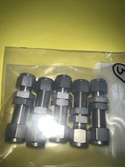 Lot of 5 Swagelok SS-600-61 Bulkhead Union 3/8″ tube x 3/8″ tube