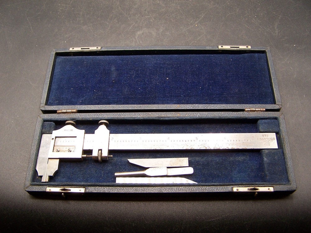 VINTAGE BROWN & SHARPE #570 7″ MACHINIST VERNIER INSIDE OUTSIDE CALIPERS IN CASE