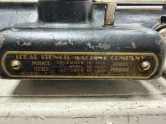 👀VINTAGE IDEAL STENCIL MACHINE 7/16″ PUNCH SIZE MODEL NO. 3