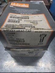 200x Genuine Unbrako M8 x 10mm Socket Head Cap Screws DIN 912 Grade 12.9
