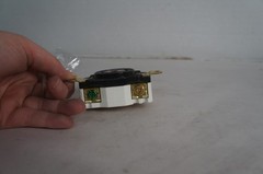 Hubbell HBL2730 Twist Lock Receptacle L16-30R 30A 480V 3P4W NOS