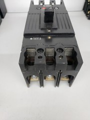 1- GENERAL ELECTRIC TFJ236200 200 AMP CIRCUIT BREAKER WITH 200 A TRIP~ USED