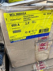 SQUARE D MGL36600SA 3P 600A 600V W/ 120V SHUNT TRIP POWERPACT CIRCUIT BREAKER