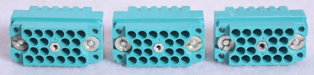 3 Count ELCO 8016-20 Electrical Box Housing Plugs