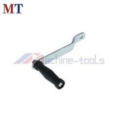 High Carbon Steel 1500Lbs Hand Crank Winch Boat Winch With 10m (32 Feet) Rope