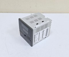 Yamatake SDC21 / C215GA00101 Temperature Controller AC100-240V 50/60Hz 18VA Max