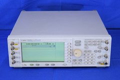 Agilent E4436B /100/UN5/UND ESG-DP Series Signal Generator 250kHz – 3GHz