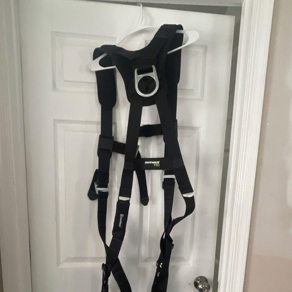 SafeWaze PRO Industrial Full Body Safety Harness Black with Back D-Ring