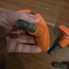 1/2″-13 Thread Thumb Screws – T Wing Orange Knob – 4 Pack – USA