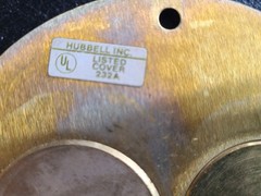 Hubbell S3725 Round Cover Duplex 1-1/2″ Screw Floor Box Receptacle Accessory