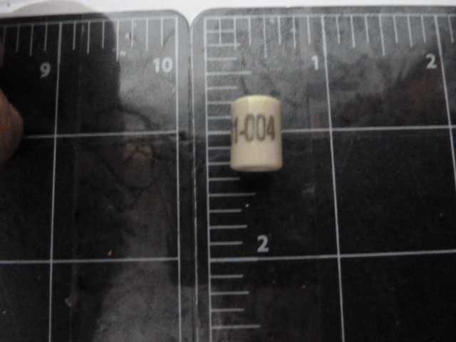 CERAMIC STANDOFF 3/8 X 3/4L 1/4″ Deep 6-32 ,7230-0003-0004/ NL523W01-004