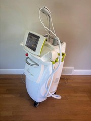 Venus Versa w/ 6 Hand pieces, Viva, Hair removal, Skin Rejuvenation~ unlocked