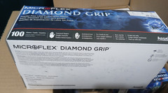 6 Microflex MF-300-L Ansell Diamond Grip Latex Gloves Large Textured 100 Count
