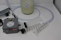 Dansha Farms™ Goat Sheep Cow Rechargeable Vacuum Milk Machine 1/2 Gallon 2 Teat