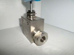 ⭐NEW⭐ SAMI 530V01T03/HVHF9-30K 316L High Pressure Needle Valve 30,000 PSI 9/16″