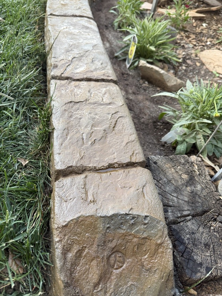 Sierra Slate Landscape Curbing Stamp/vertical Concrete Stamp