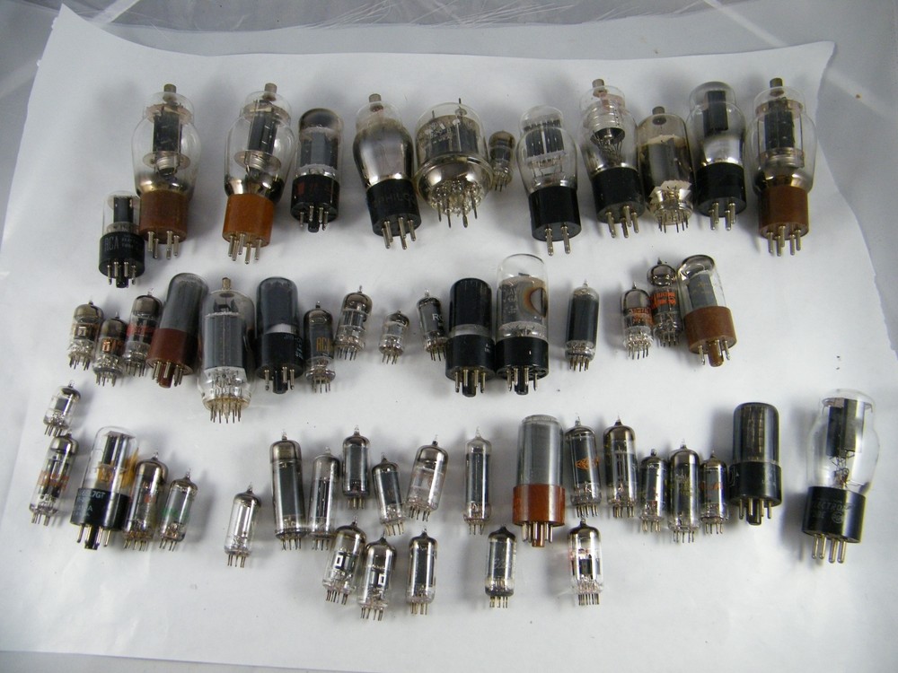 (50) MISCELLANEOUS ELECTRONIC TUBES UNTESTED WITH NO WARRANTY & NO RETURNS AB