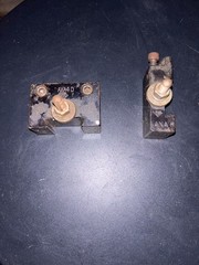 2 Aloris Tool Holders: AXA4 D & AXA8 – SEE DESCRIPTION