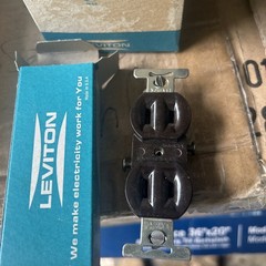 Lot Of 10 VTG Leviton Duplex Flush Receptacles Bakelite Brown 15A 125V NOS