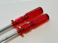 NEW 2pc Quick Wedge Screwdriver Pair Set Red Plastic Handle Model 2356 1834 NOS
