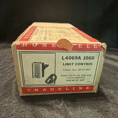 Honeywell Tradeline L4069A 1060 Temperature Limit Control 7 in 50-200F 120/240V