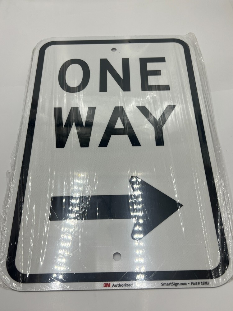 SmartSign 18MJ One Way Sign Sign Right Arrow 12″ x 18″ 3M EG Reflective Aluminum
