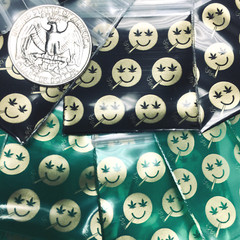 BaggiesSince1987 – 1515 Design Zip Bags 300PCS METALLIC 30 DSN MIX, READ DETAILS
