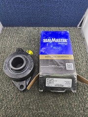 SealMaster SFT-24C Standard 2-Bolt Cast Iron Flange Ball Bearing 1-1/2 inch Bore