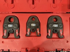 Open Box Milwaukee 49-16-2696 Black Iron Durable Press Jaw 1/2″ – 1″ Kit *read*
