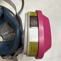 3M QUICK LATCH HALF FACE RESPIRATOR MASK & 2-NIOSH 60926 CARTRIDGE MED