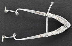 Storz E4051 Williams Eye Speculum, 11mm Blades 41mm Spread, Pediatric Model 2.7″