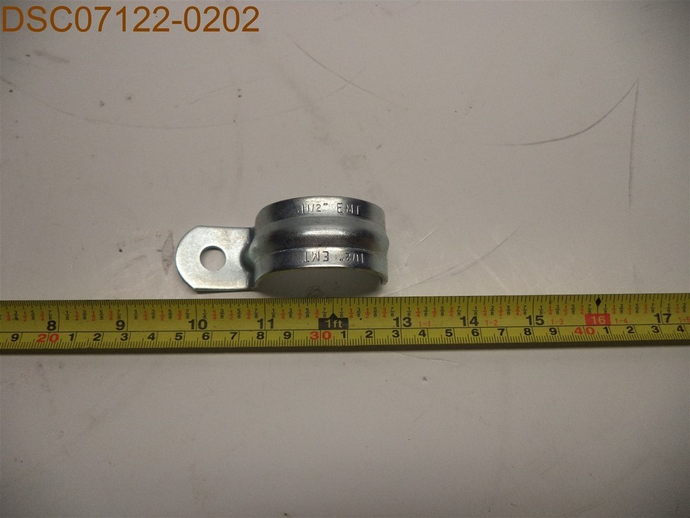 QTY = 200 (2 boxes of 100): Bridgeport Pipe Strap, 1 1/2″, 924-S, 50781747009246
