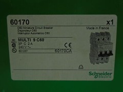 *NEW* SCHNEIDER ELECTRIC 60170 MULTI 9 C60 MINIATURE CIRCUIT BREAKER 2A 3-P 240V