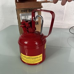 1 Quart Type I Red Safety Gas Can for Gasoline with Flame Arrester, Self-Clos…