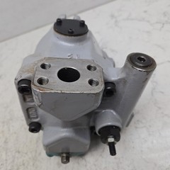 Variable Hydraulic Piston Pump Used No Manufacturer Tag See Pictures For Details