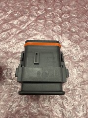 Pack of 2 Amphenol Sine Systems AT16-18SB-SR02 Connectors 18 Position Plug NEW