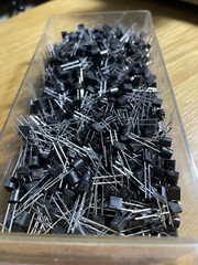 A lot of TEN (10) MOTOROLA MV209, Silicon Epicap diodes, in a TO-92 cases