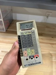FLUKE 8060A TRUE RMS MULTIMETER (PARTS ONLY) FOR PARTS